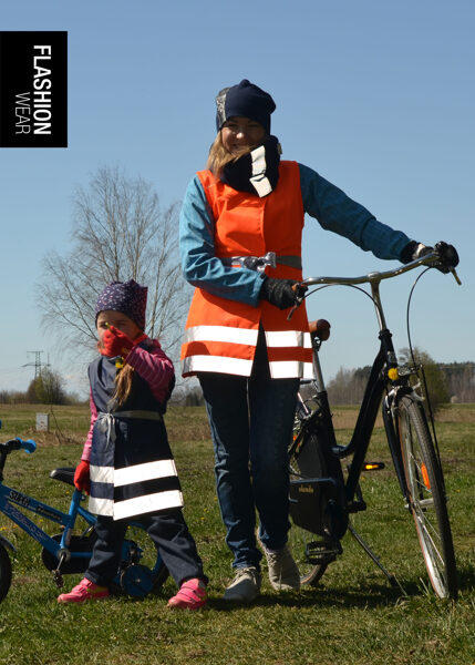 Reflective vest for cycling