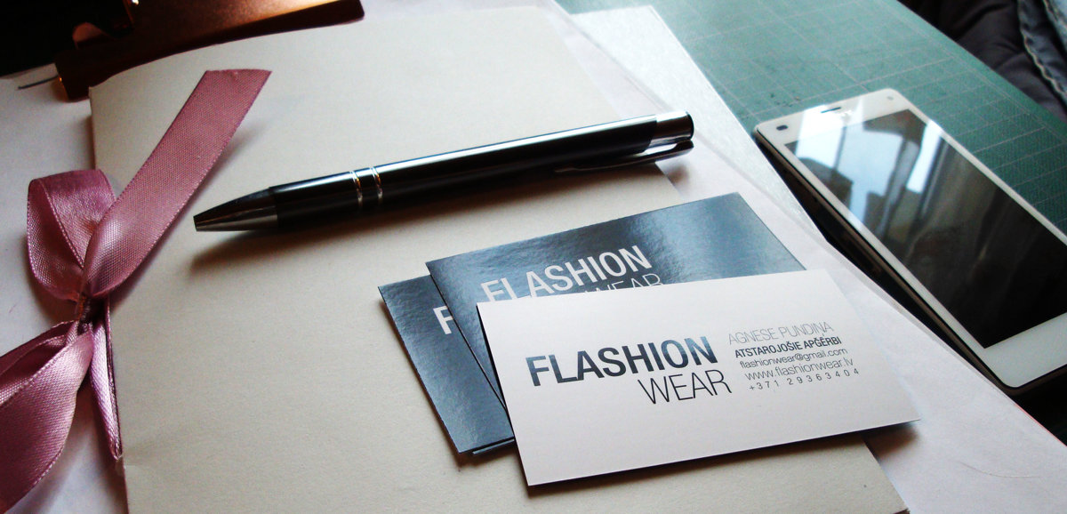Contact with FLASHION wear